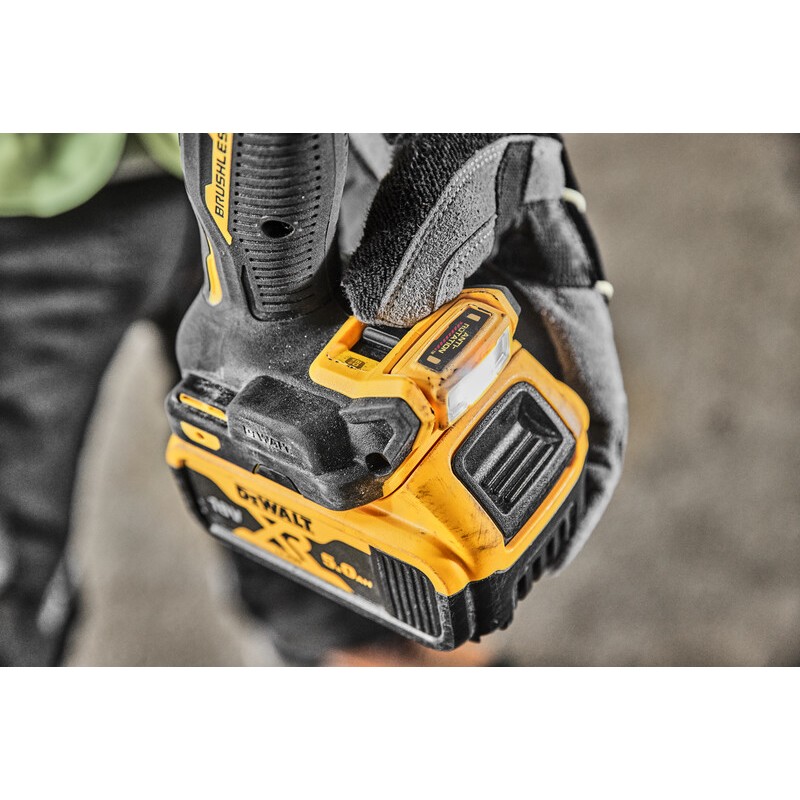 Пълен комплект акумулаторен винтоверт 2 батерии куфар и зарядно DeWALT DCD800P2T 18V 90Nm - Image 5